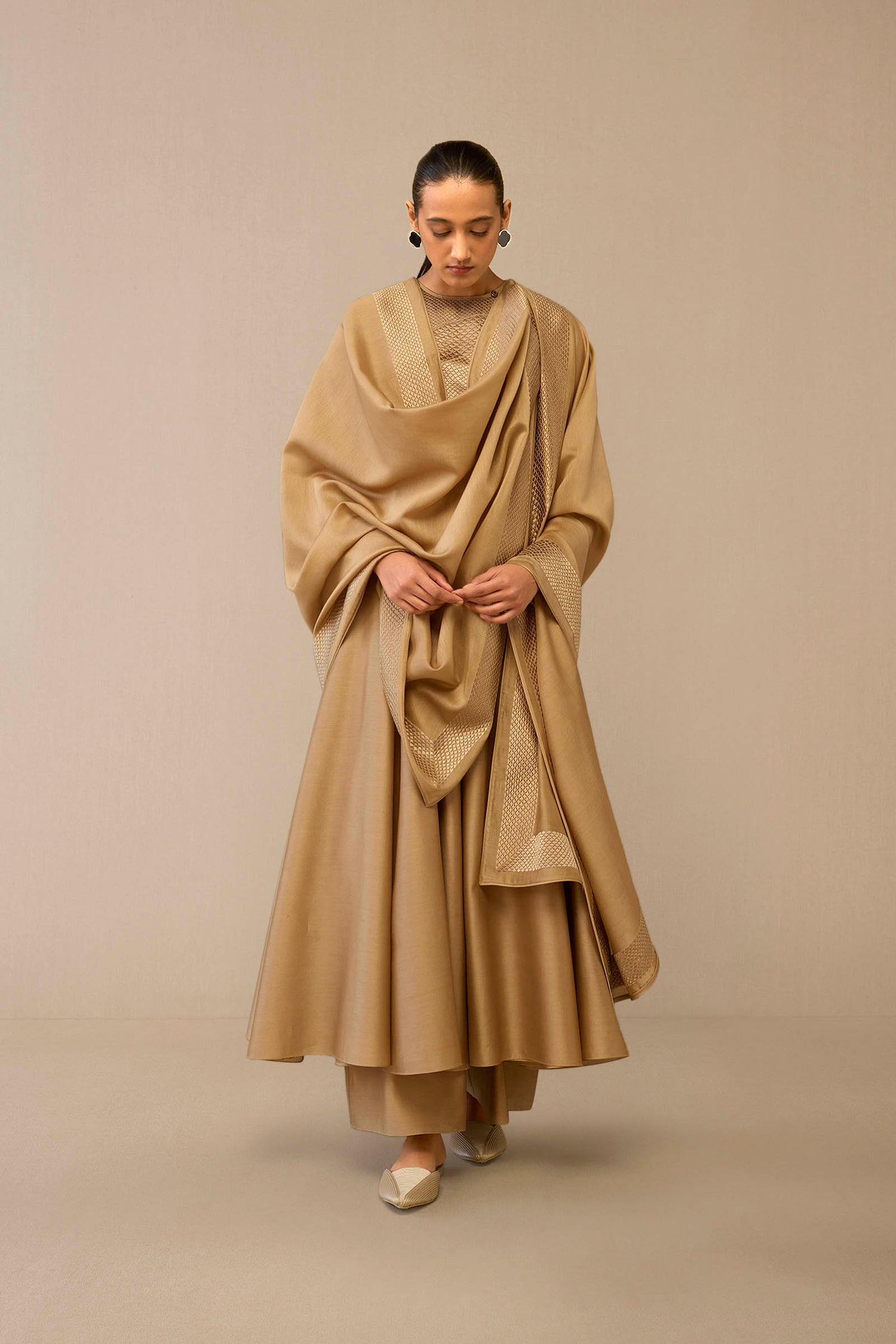 Chanderi Dilana Kurta Set – Beige