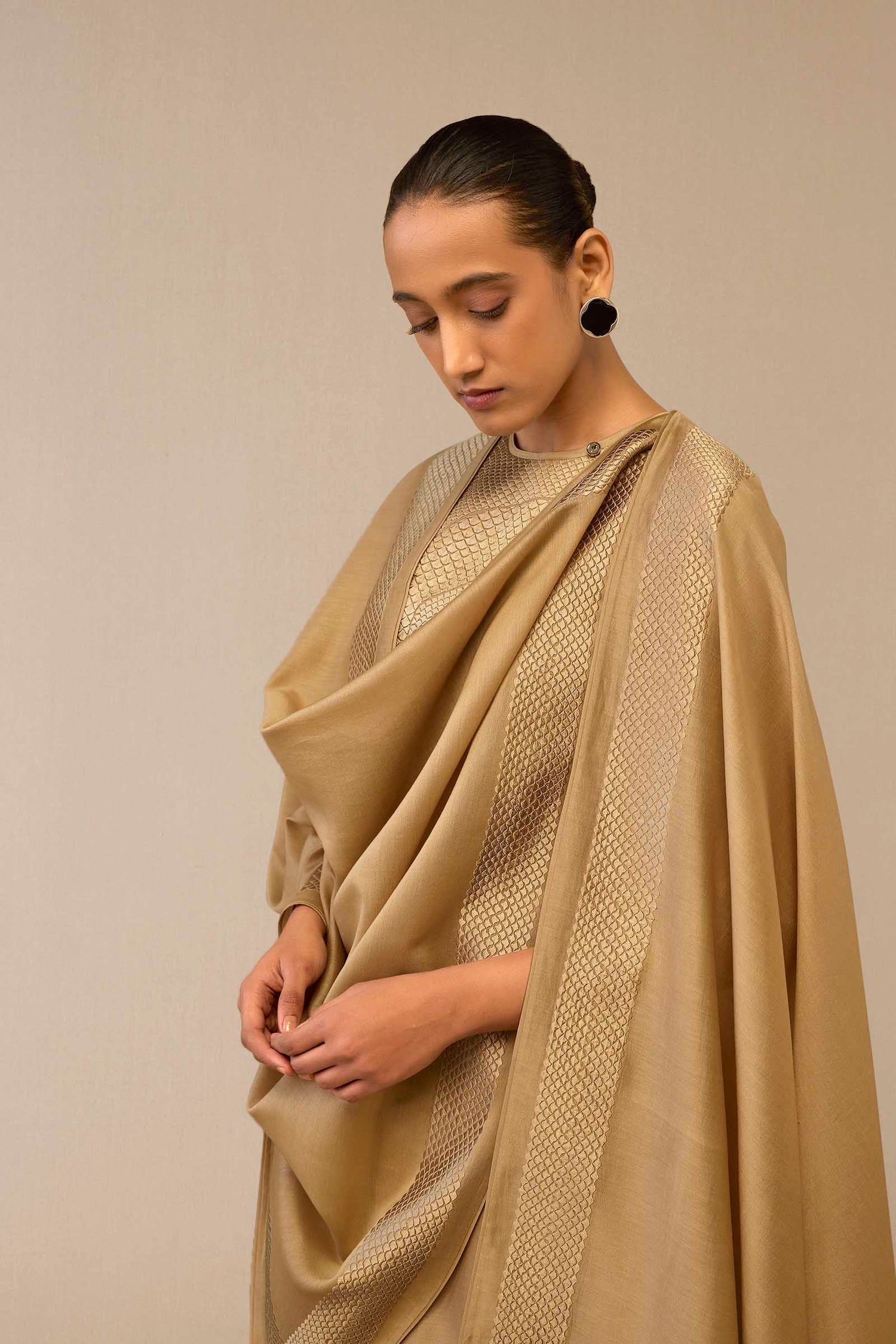 Chanderi Dilana Kurta Set – Beige