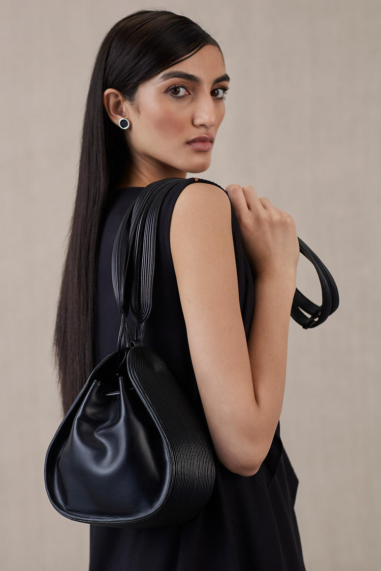 Mahra Shoulder Bag
