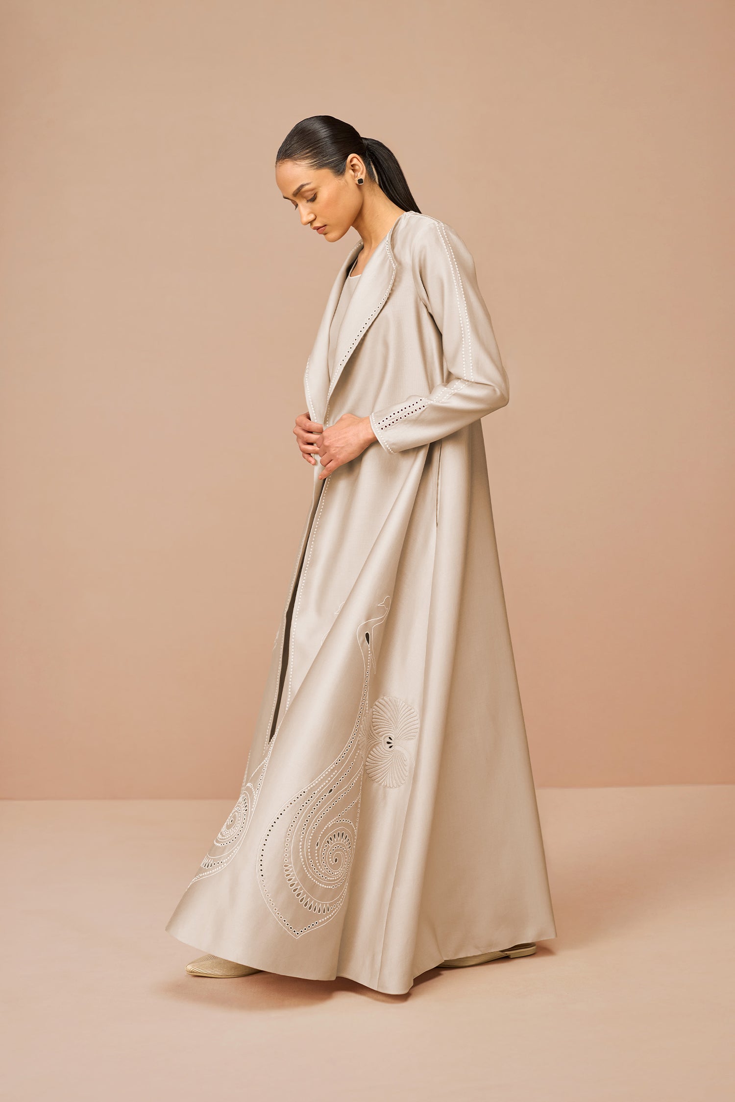 Chanderi Raysa Abaya Set – Beige