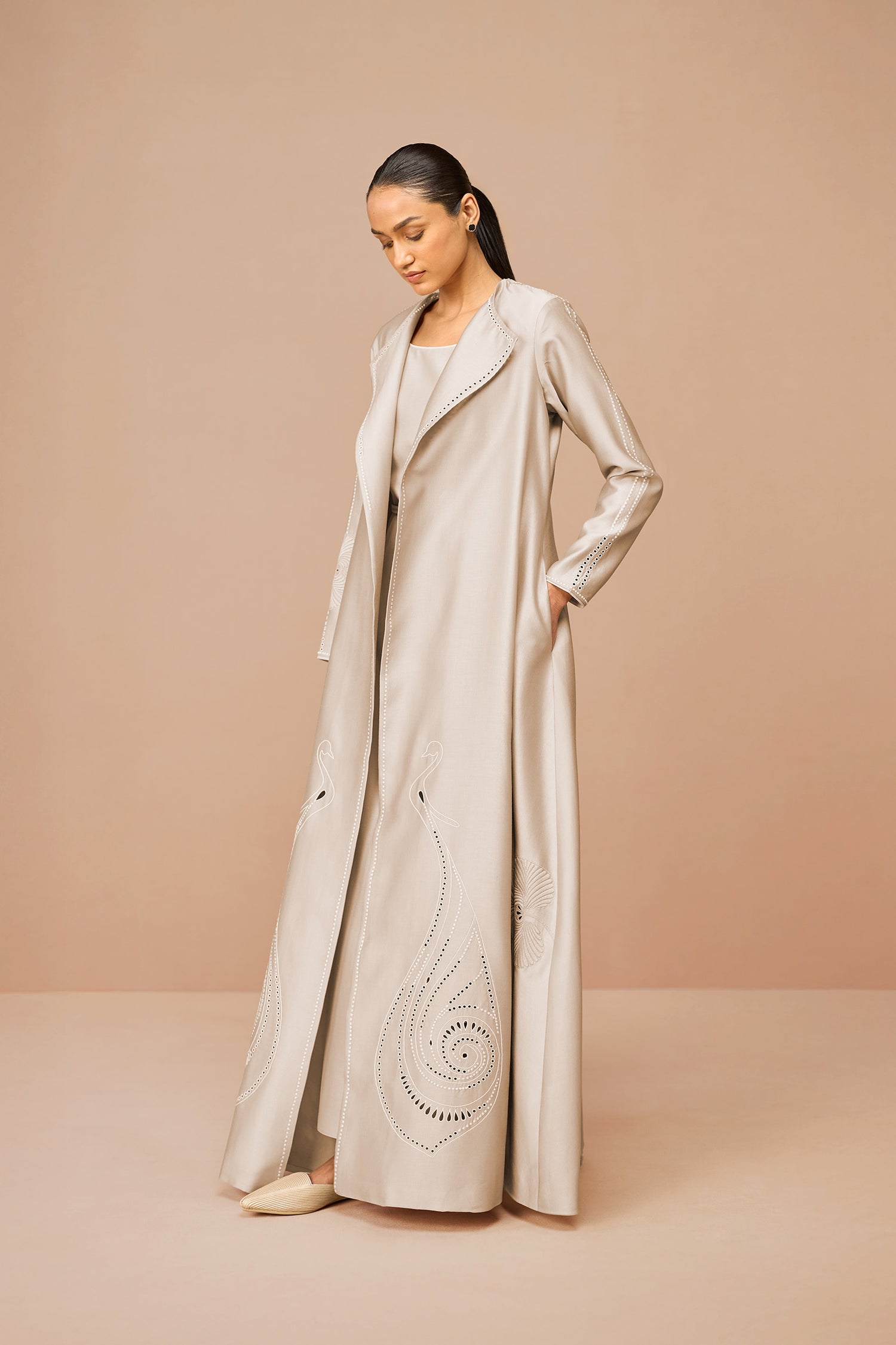 Chanderi Raysa Abaya Set – Beige