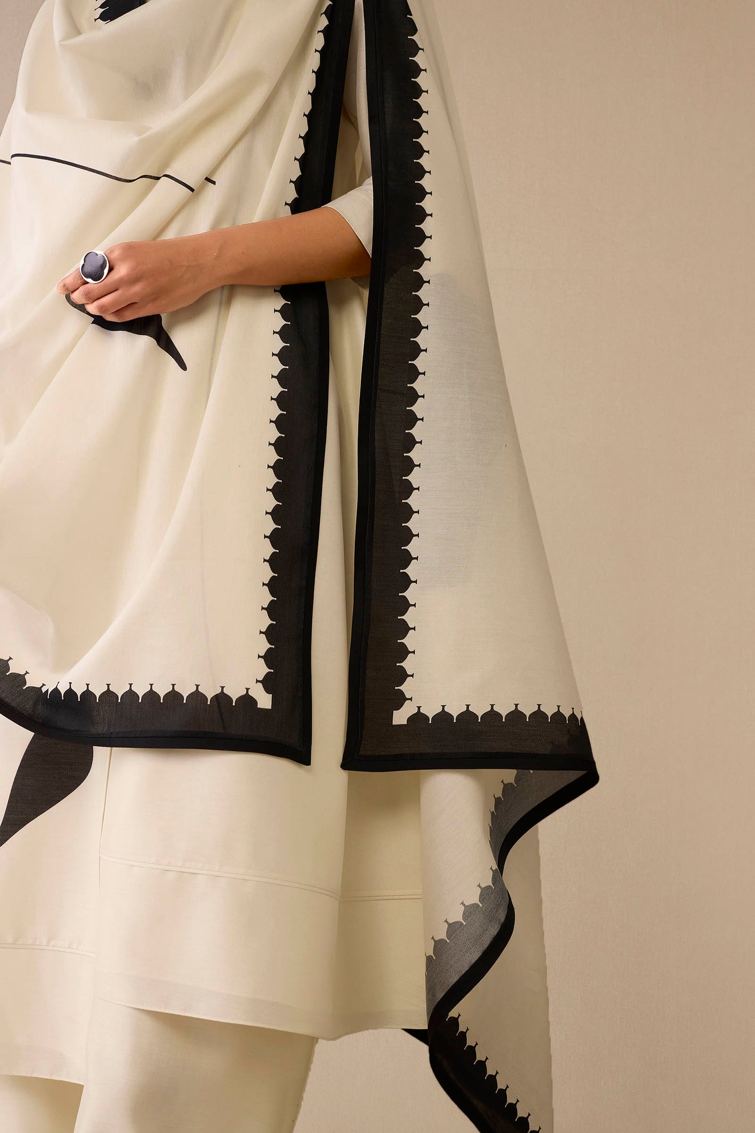 Chanderi Dilruba Kurta Set – Ivory