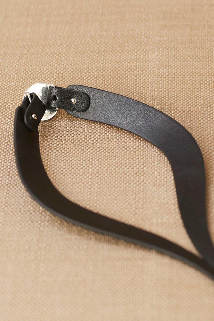 Aaiza Neck Piece - Black