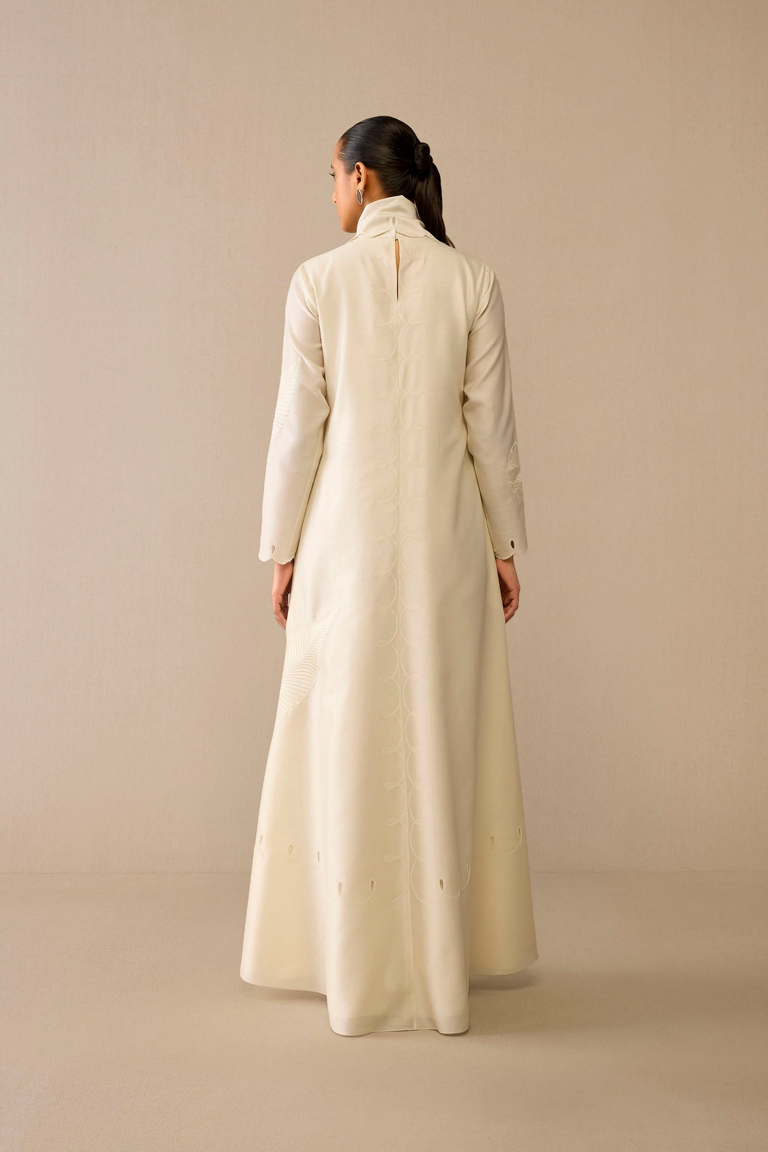 Chanderi Zainat Abaya – Ivory