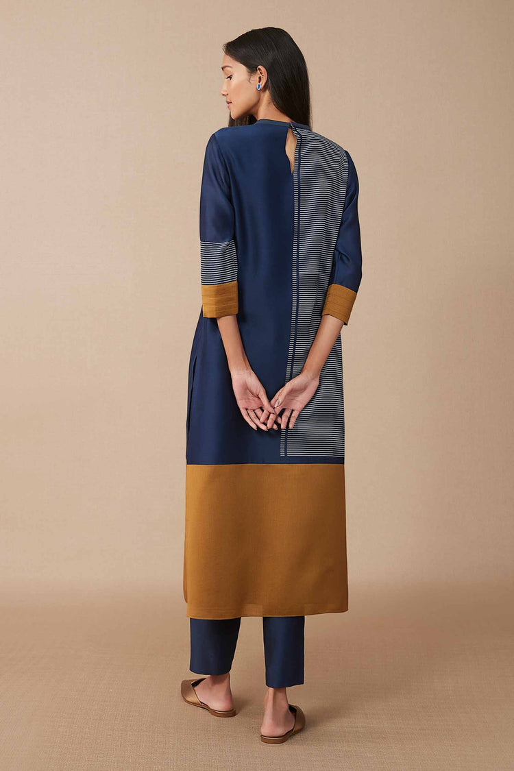 Azizah Kurta Set