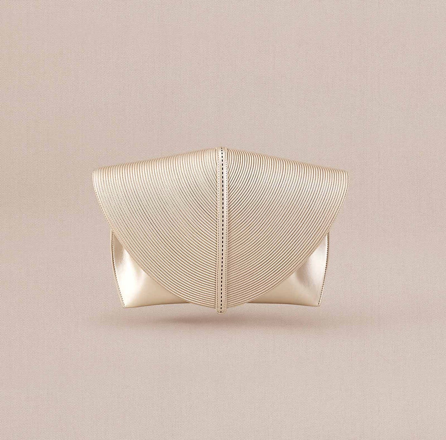 Myah Clutch - Metallic Pearl