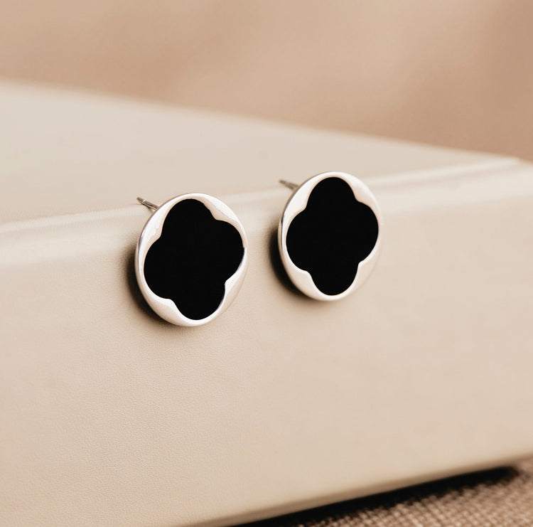 Vivienne Studs