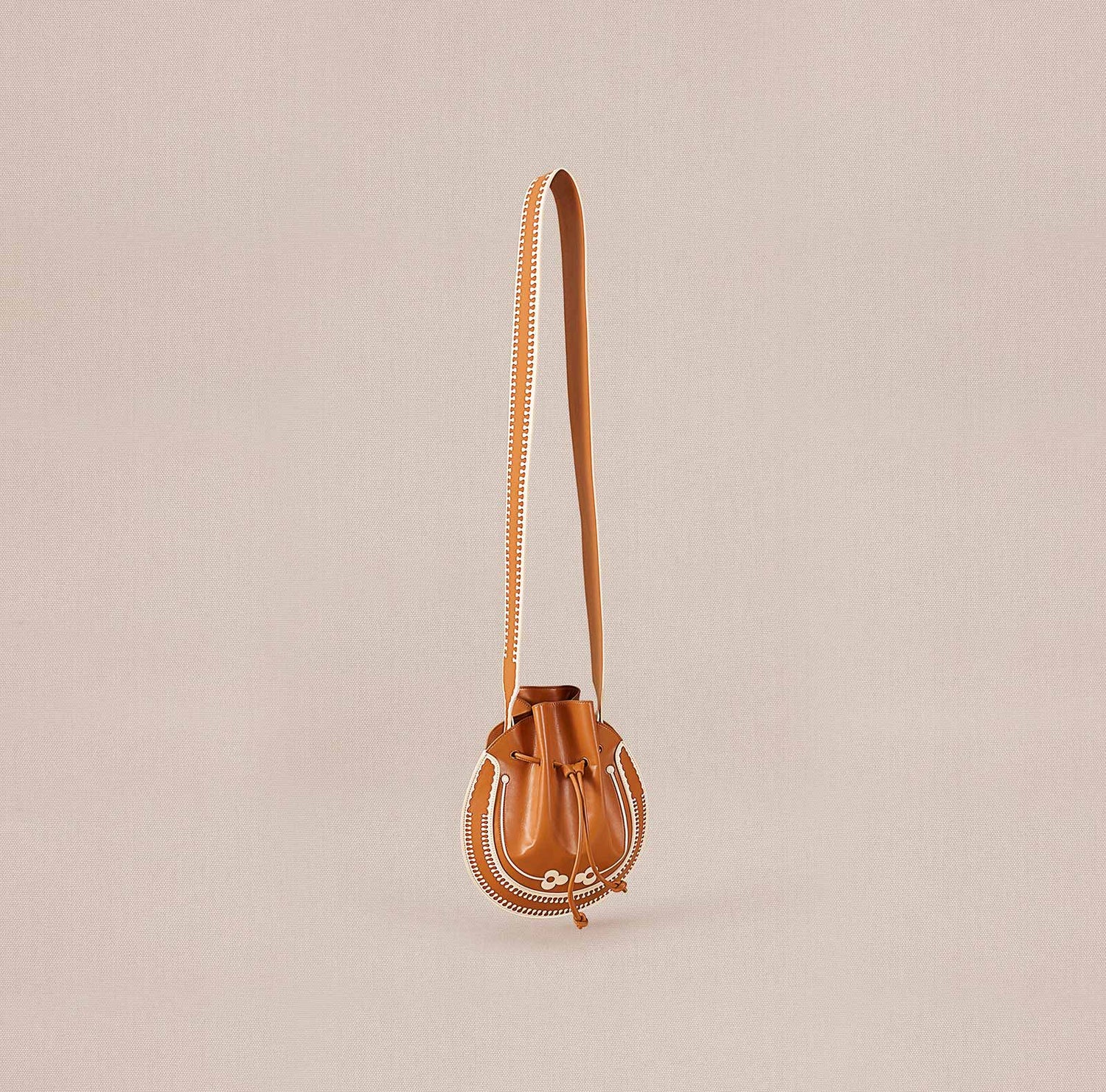 Nyla Bucket Bag - Tan