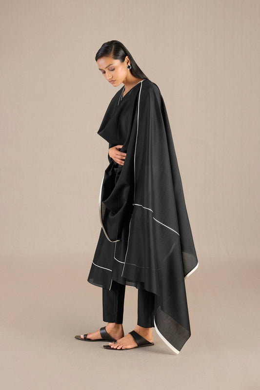Chanderi Yaira Kurta Set – Black