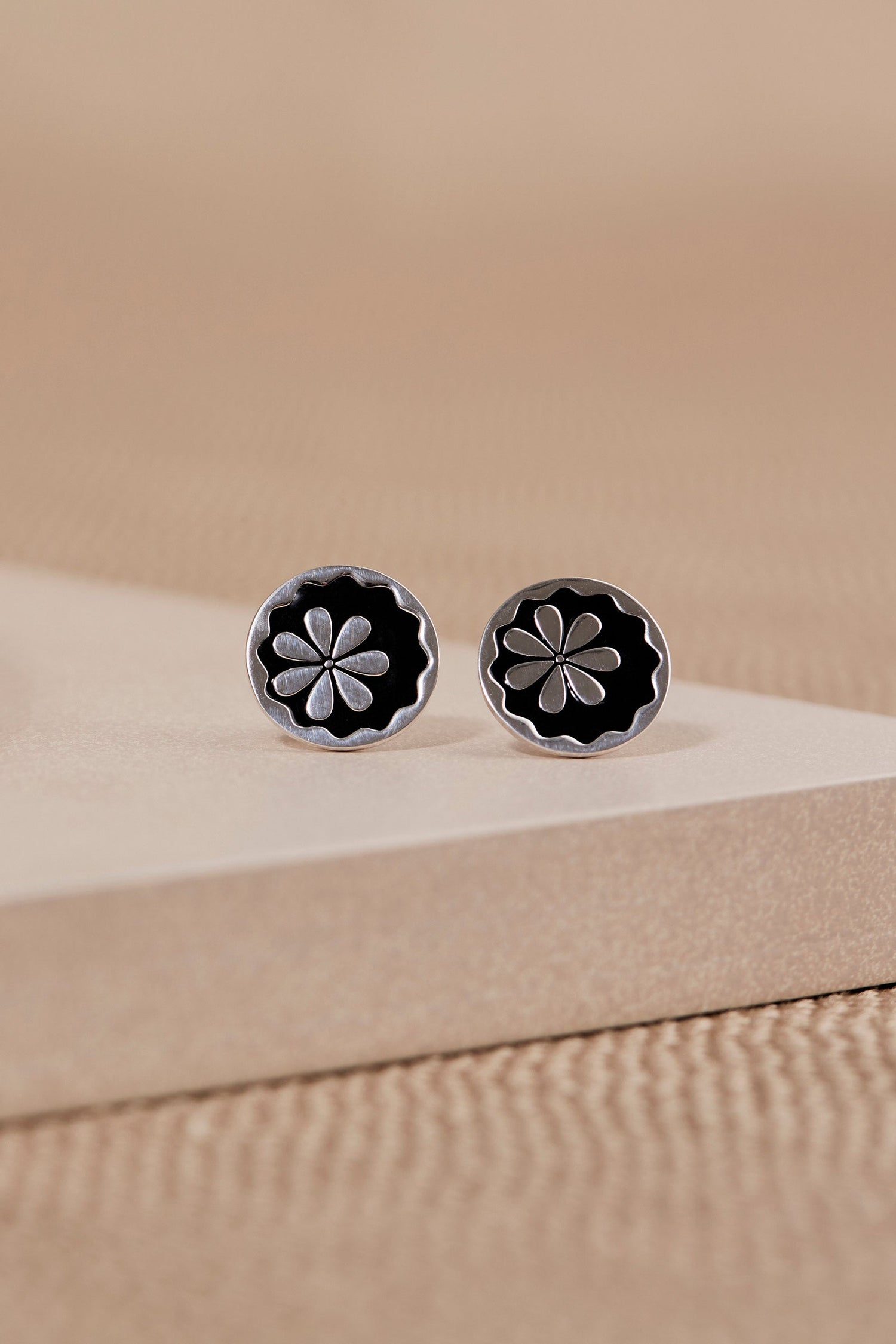 Akilah Studs - Black 