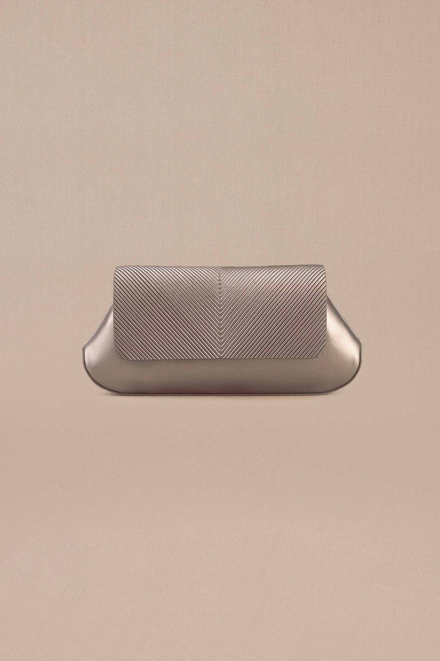 Azra Clutch - Metallic Toose