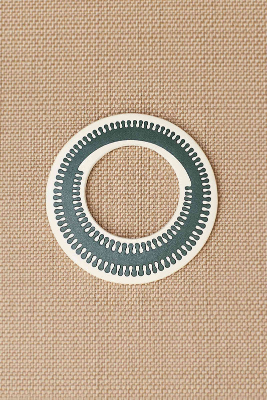 Faux Leather Saasha Bangle – Green