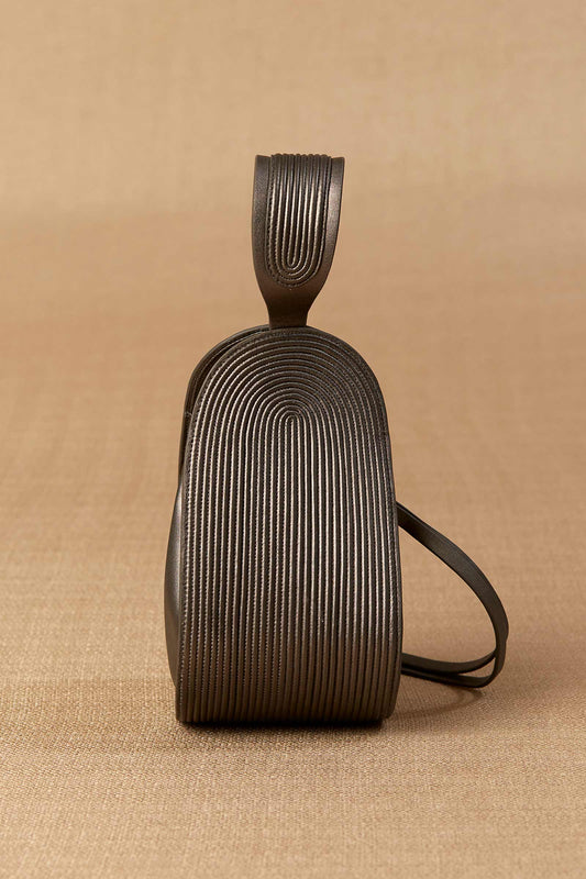 Faux Leather Nésara Bucket Bag – Metallics