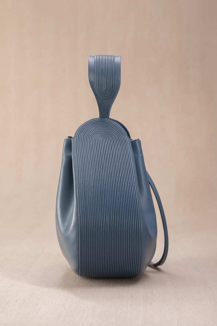 Hayā Bucket Bag - Smoky