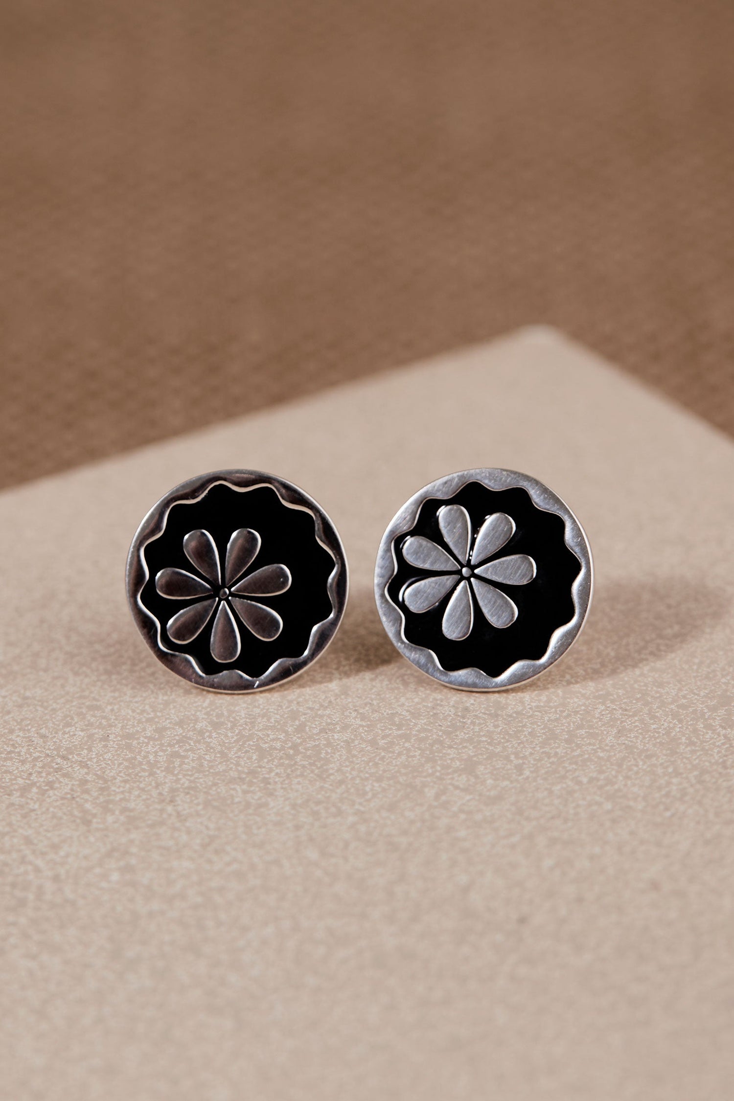 Akilah Studs - Black 