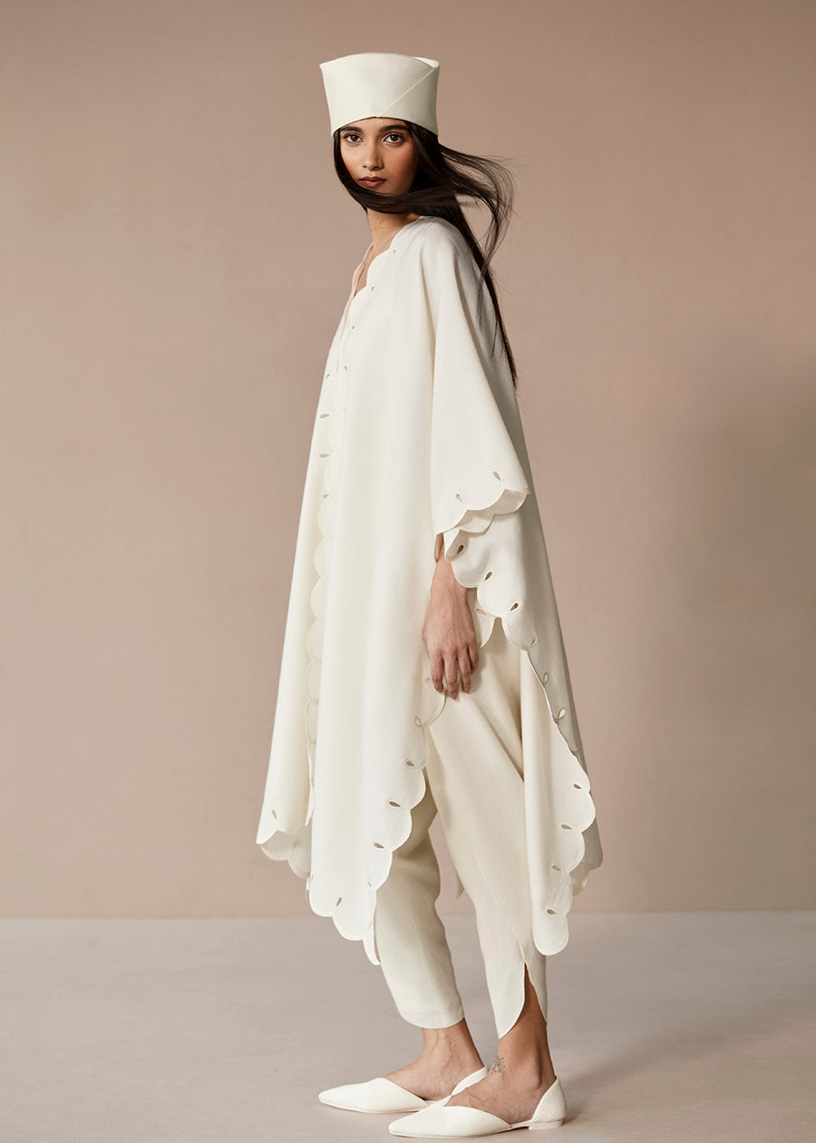  Wool Alea Cape Set – Ivory