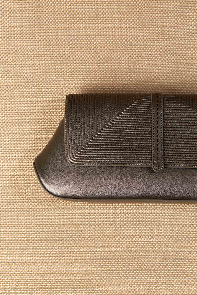 Izrah Clutch - Gunmetal