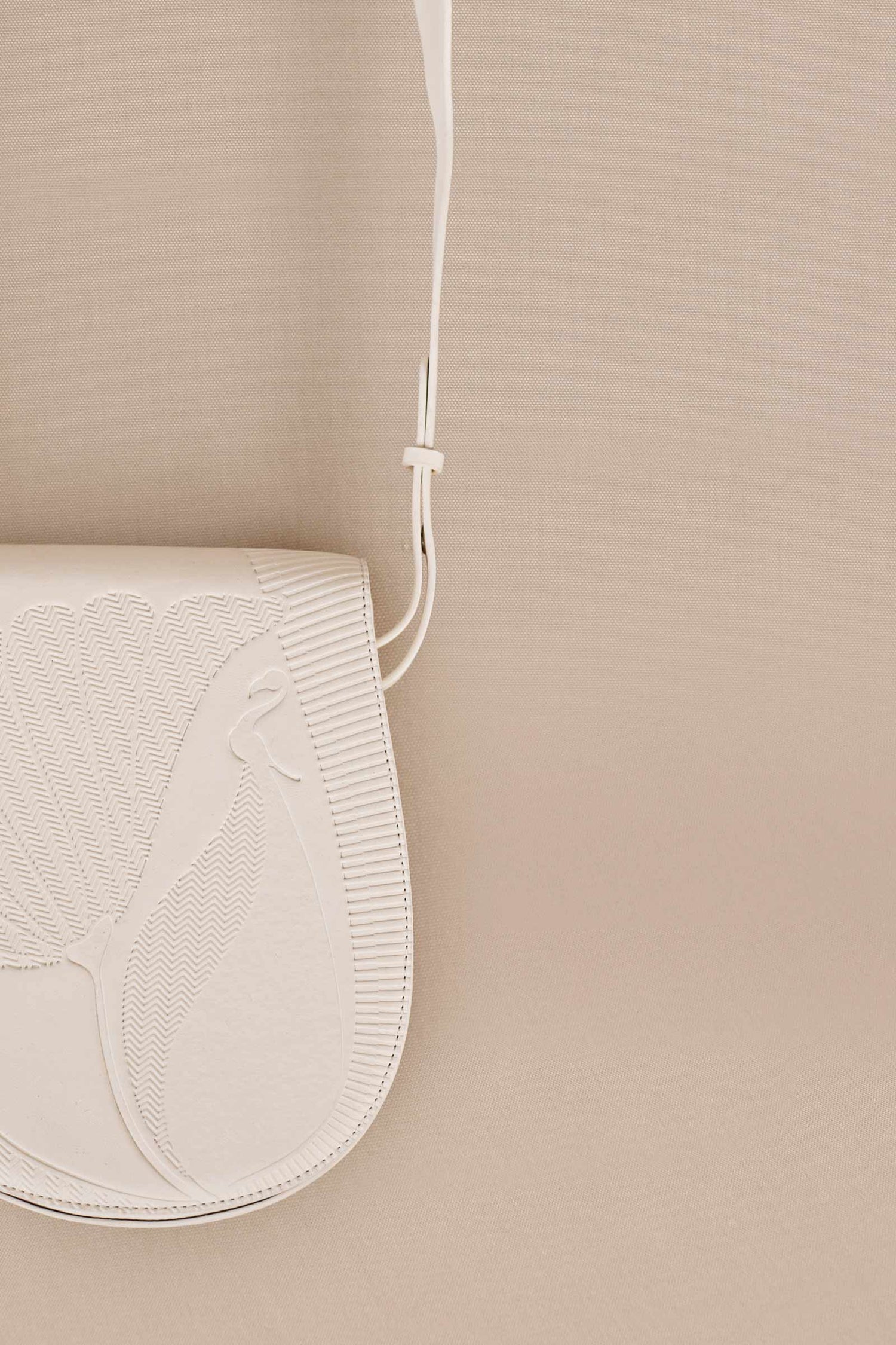 Zyna Sling Bag - Ivory