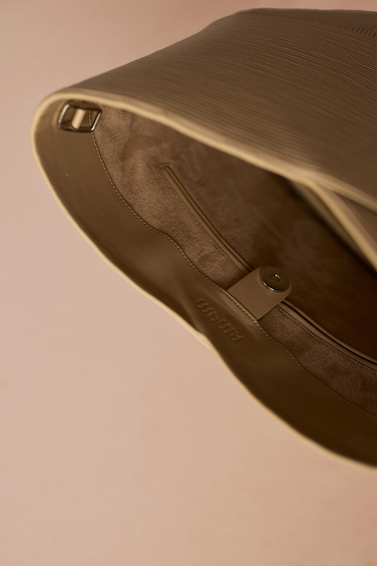 Ilian Shoulder Bag