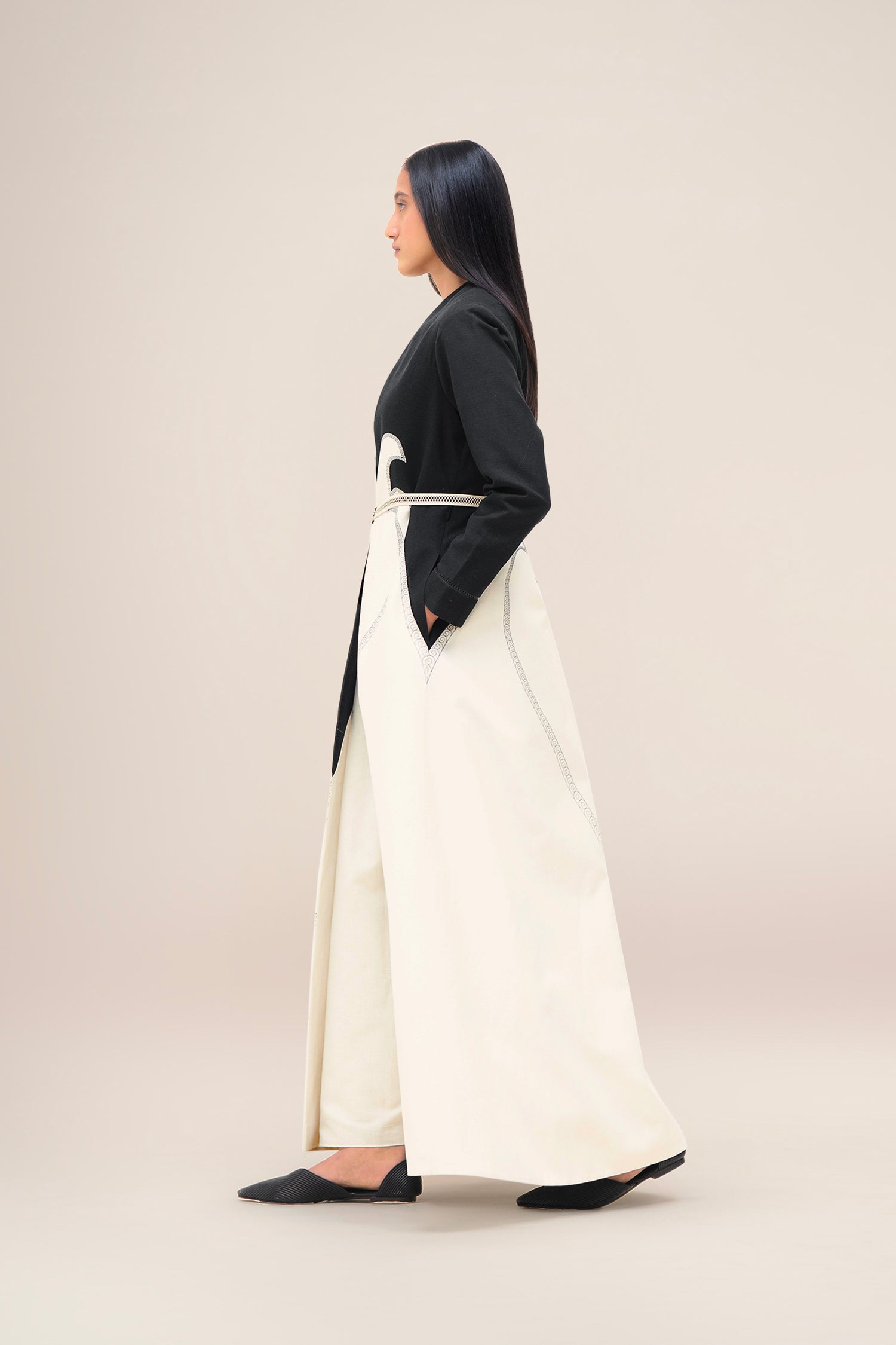  Linen Zenaida Abaya Set – Black