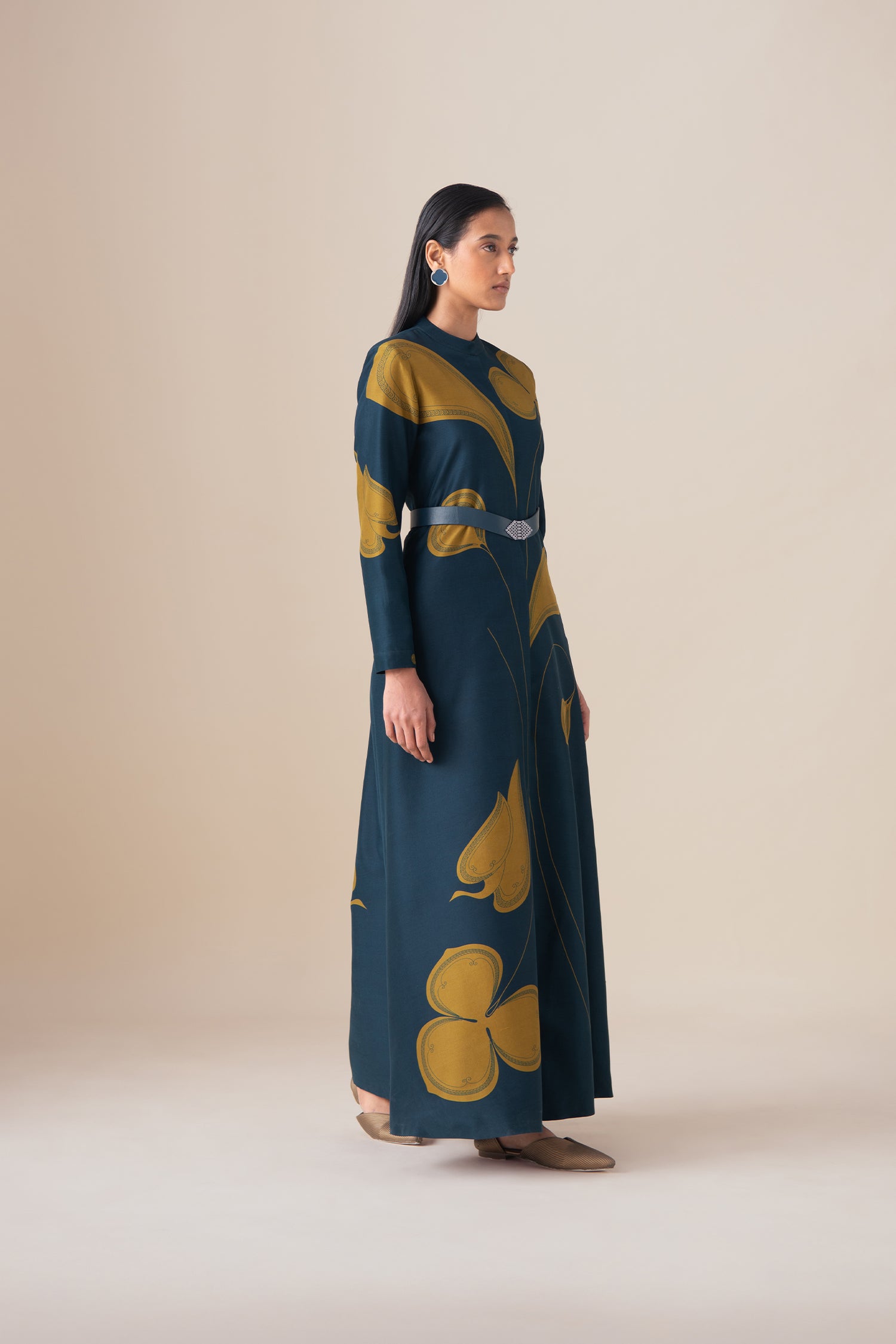  Habutai Saeeda Abaya Set – Blue