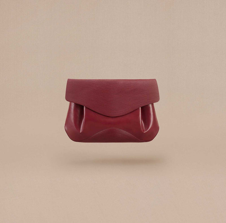 Aniyah Oversized Clutch