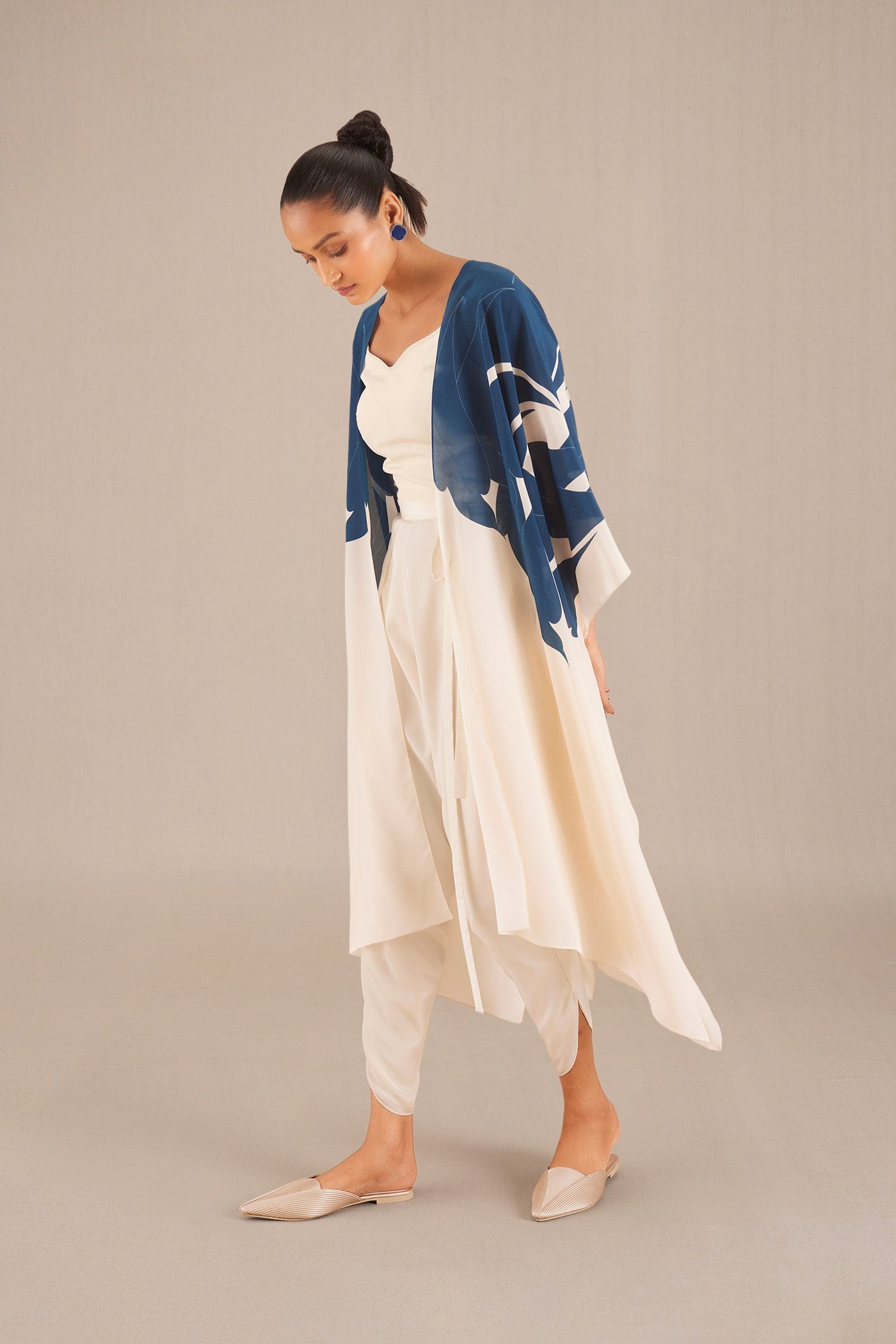  Crepe Armana Cape – Blue