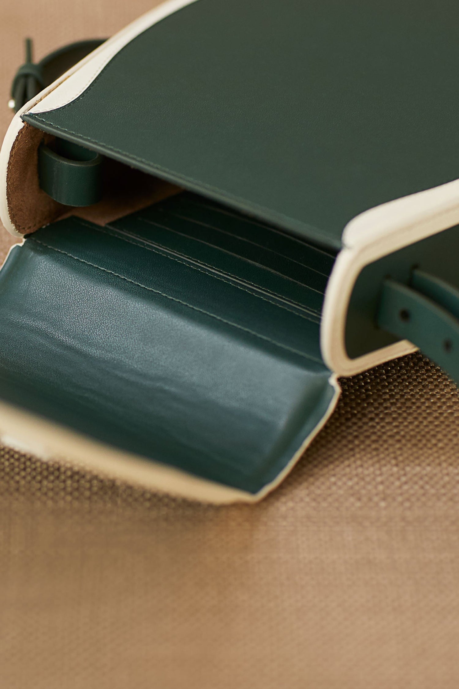  Faux Leather Izna Crossbody Bag – Green